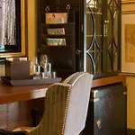 Hotel Jerome, An Auberge Resort